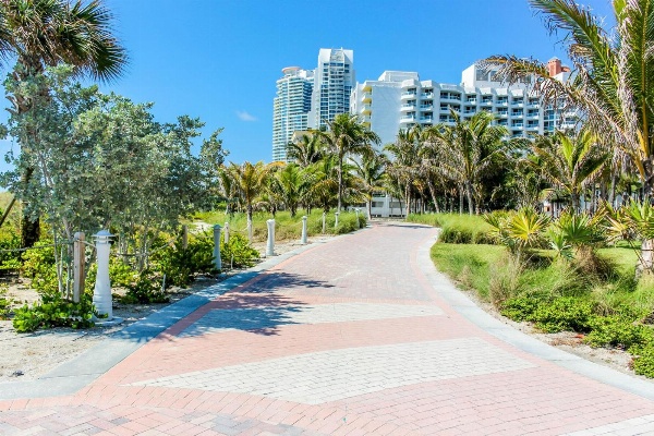 Welworth condo units Miami Beach image 6
